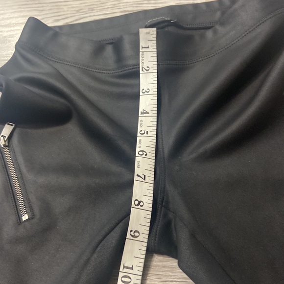 Express Motto Faux Leather - Picture 7 of 11